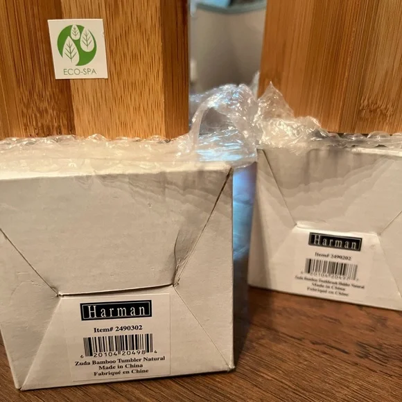 Bathroom set - Picture 2 of 7